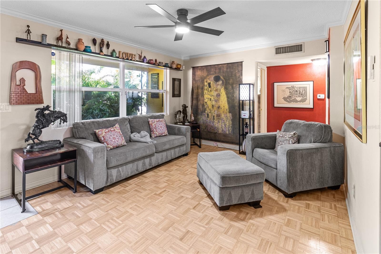 2042 ISABELLE STREET — photo 3 of 26