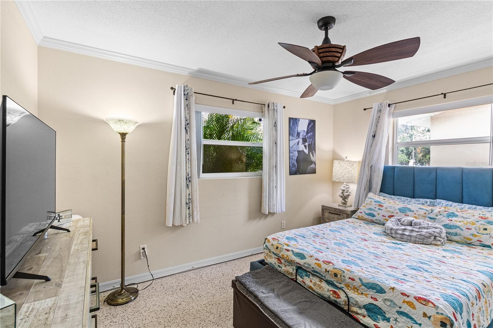 2042 ISABELLE STREET — photo 6 of 26