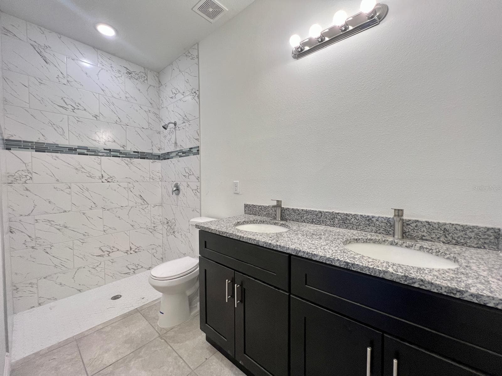 4585 SW 150 TH PL — photo 11 of 34