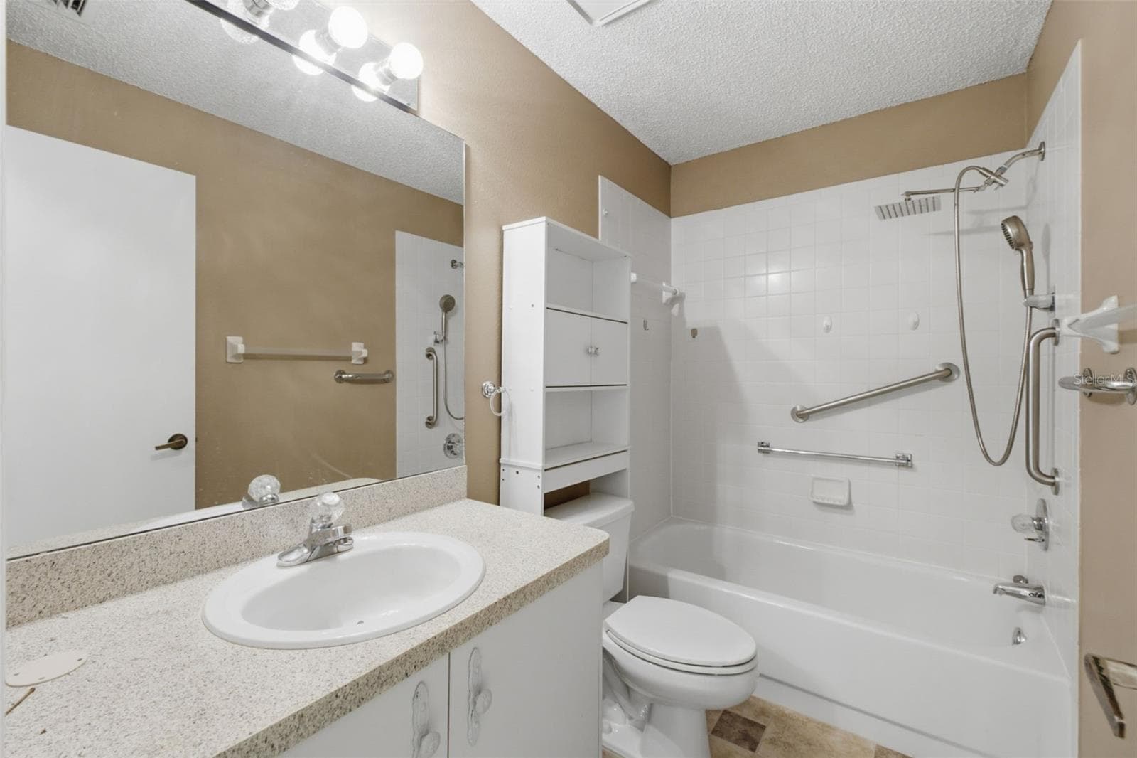 6525 PINE WALK DRIVE — photo 26 of 46