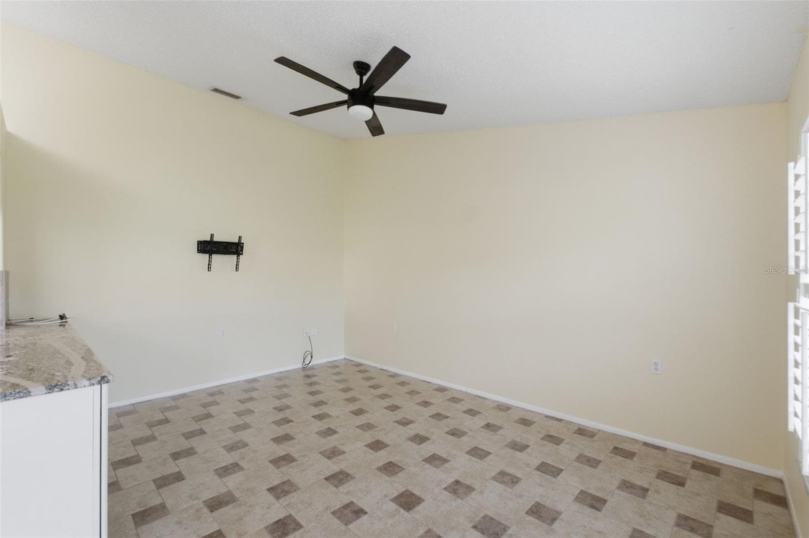 6525 PINE WALK DRIVE — photo 10 of 46