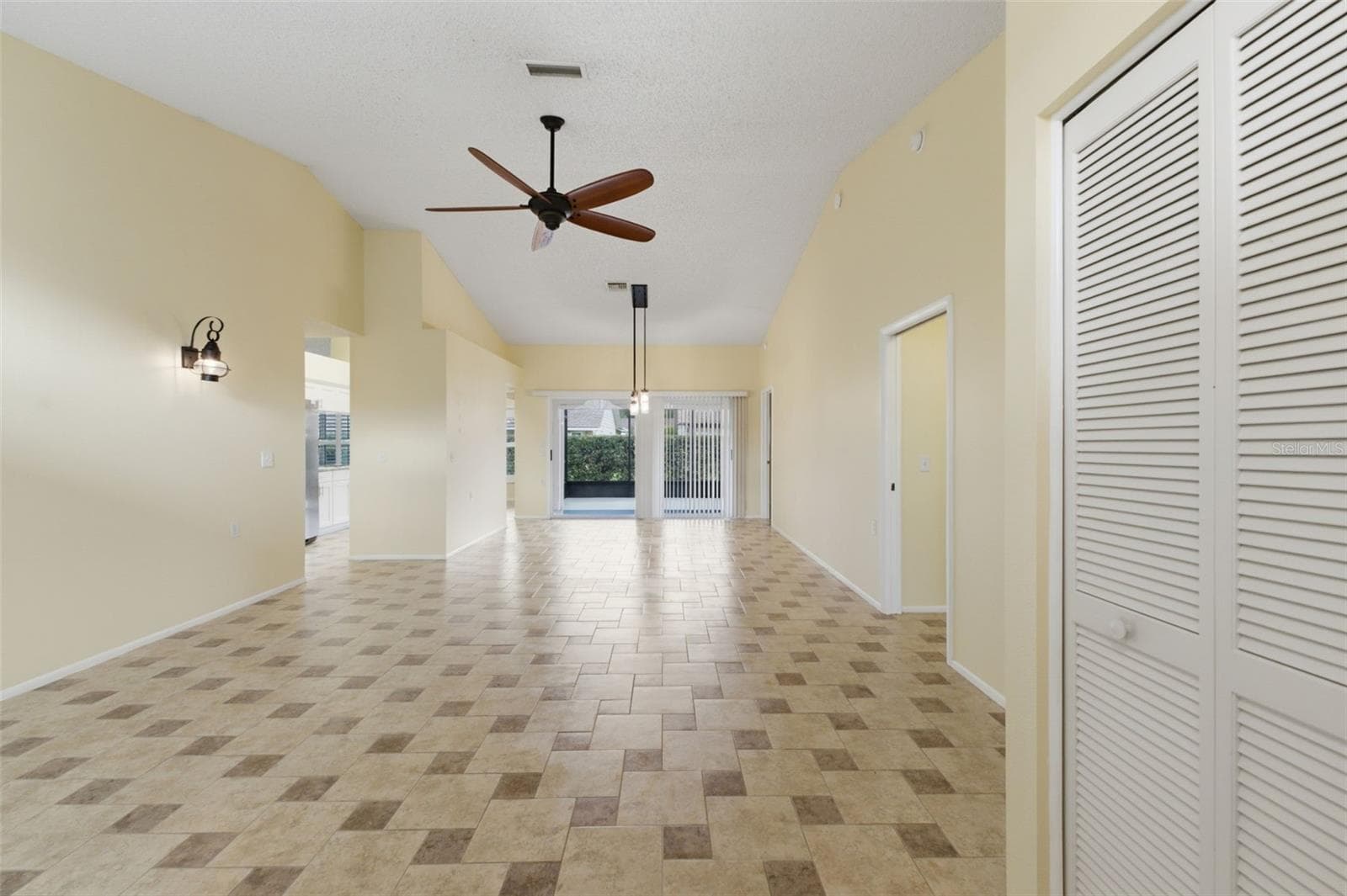 6525 PINE WALK DRIVE — photo 3 of 46