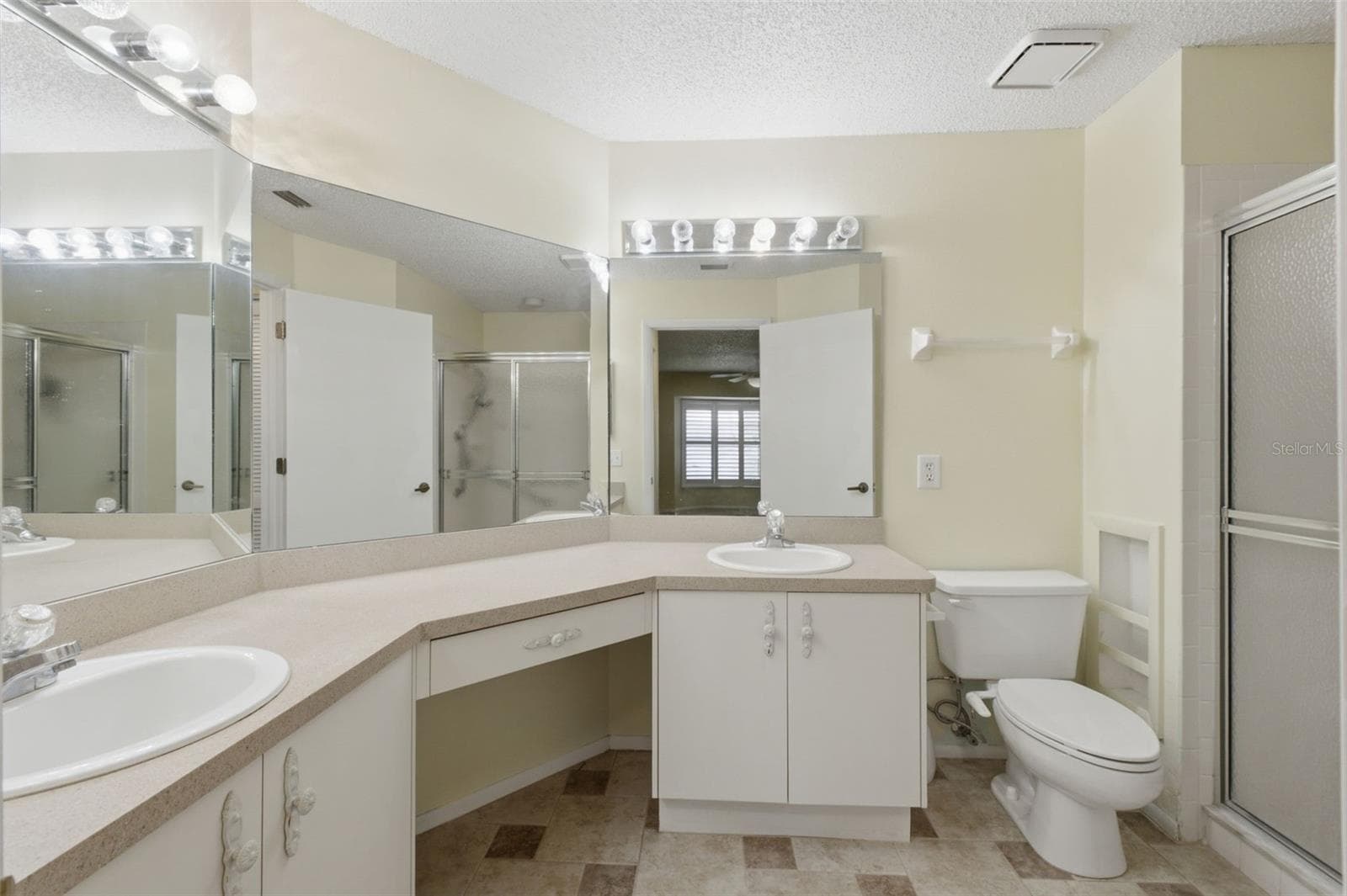 6525 PINE WALK DRIVE — photo 21 of 46