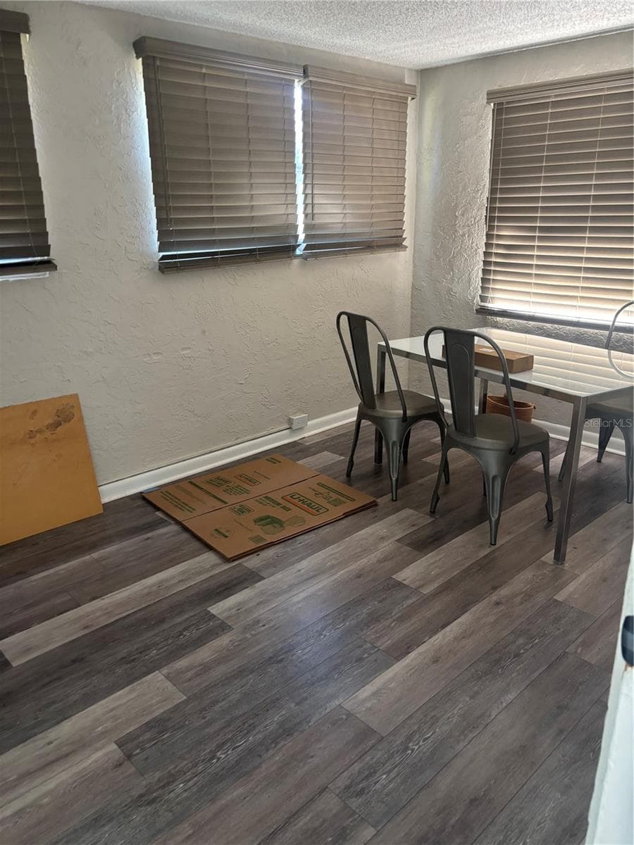 1635 40TH STREET — photo 3 of 7