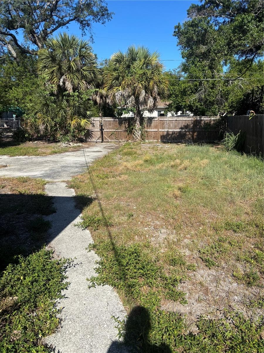 1635 40TH STREET — photo 6 of 7