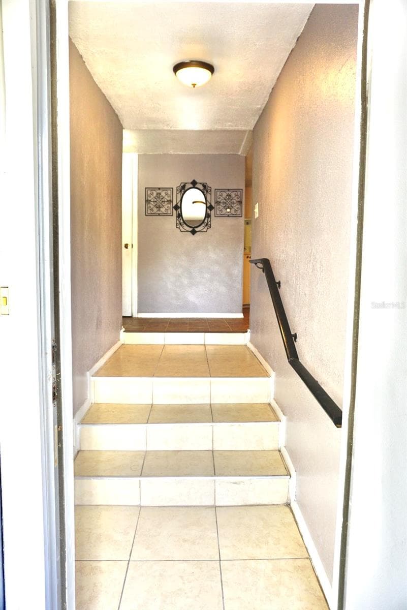 980 7TH STREET — photo 4 of 23