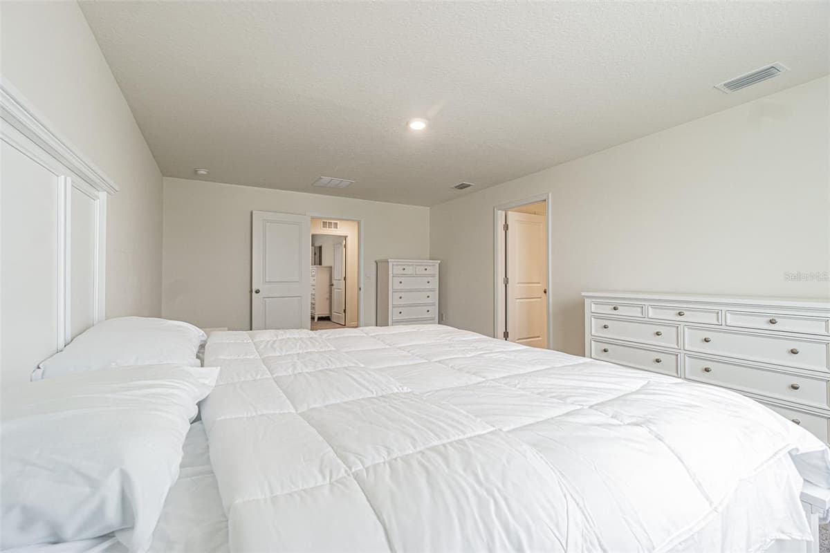 9213 MISSION BAY PL — photo 8 of 49