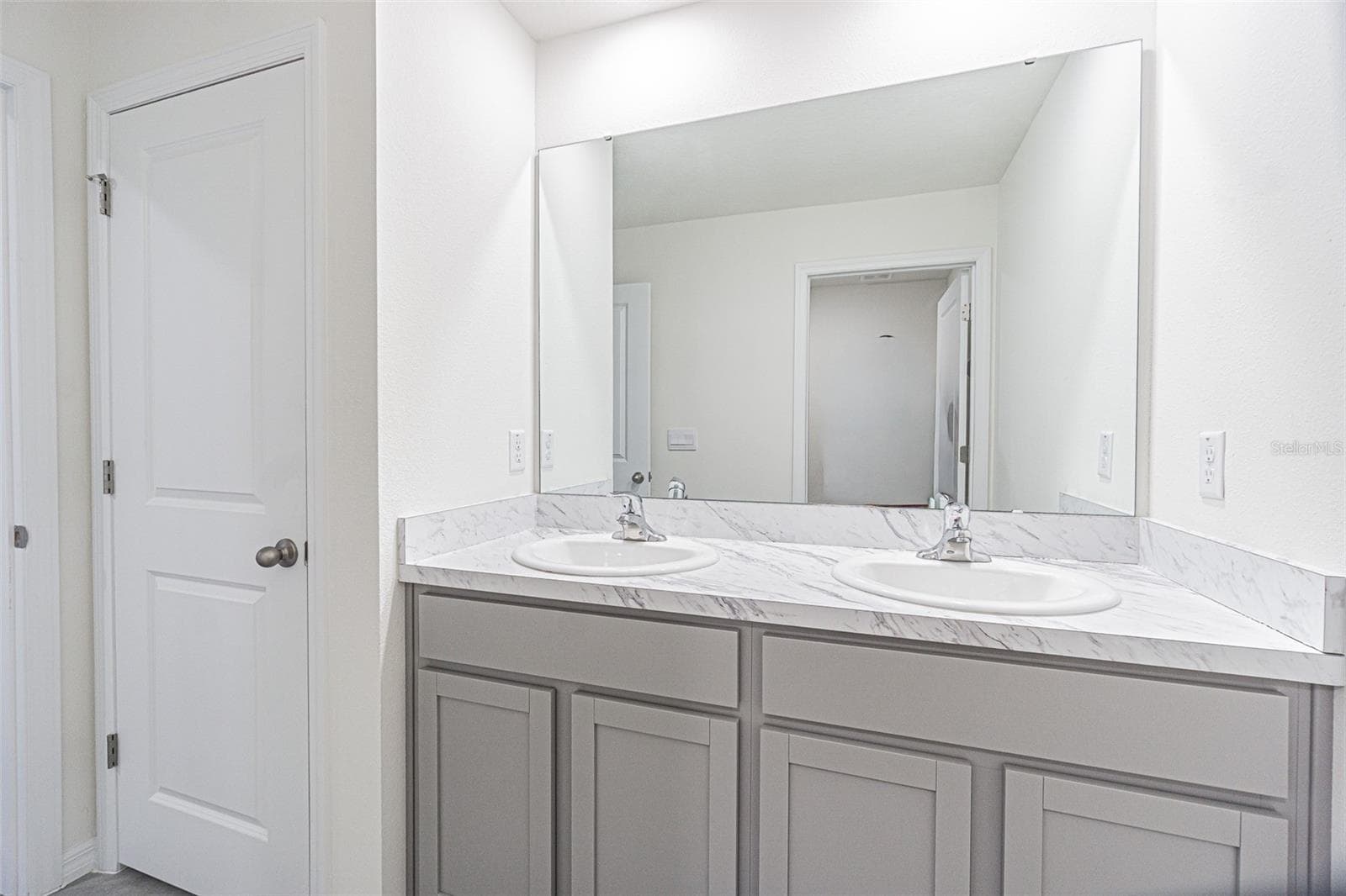 9213 MISSION BAY PL — photo 30 of 49