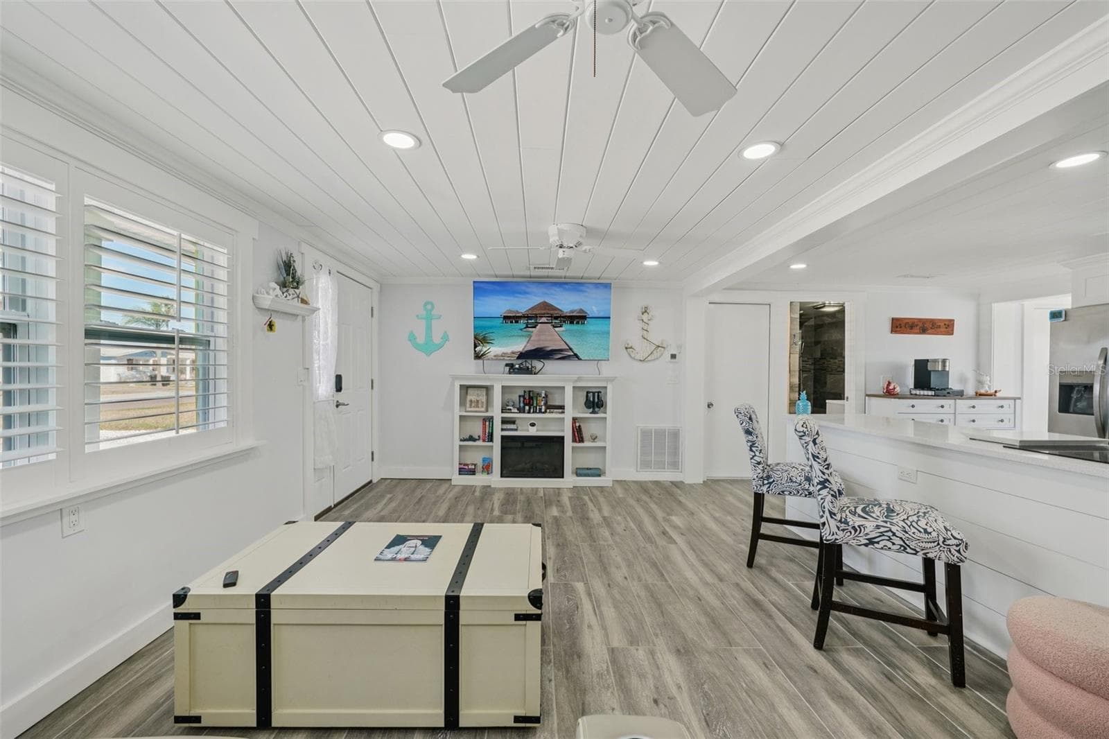 13700 LESLIE DRIVE — photo 10 of 84