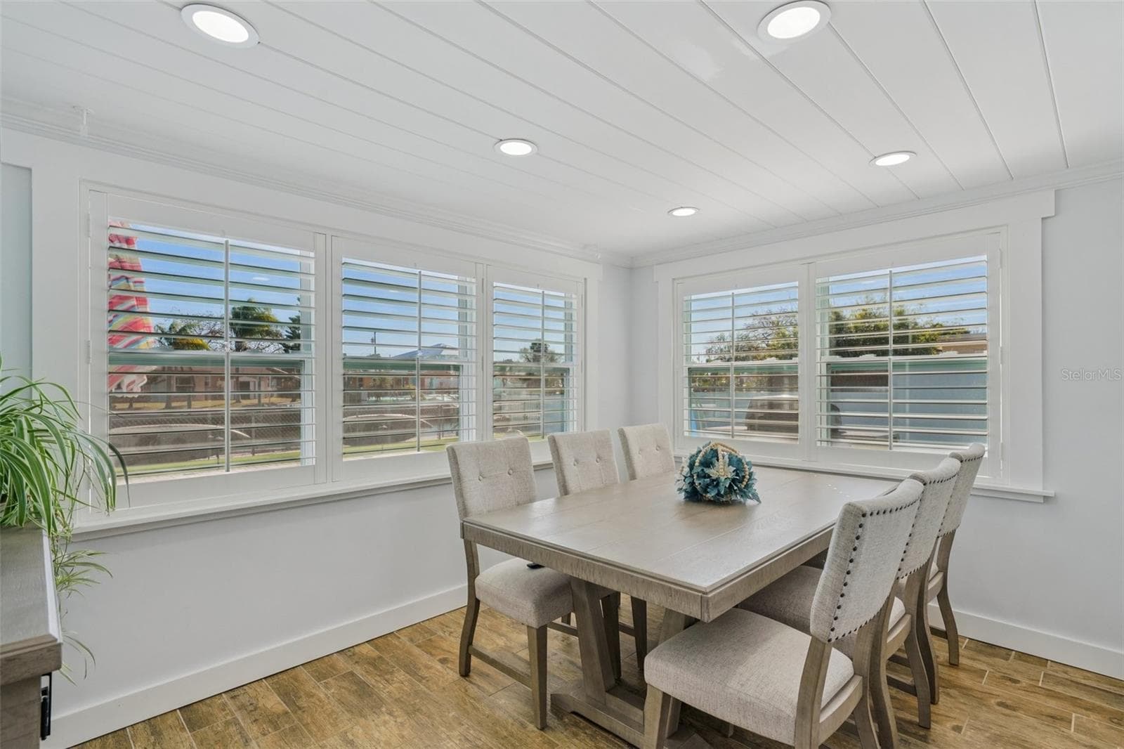 13700 LESLIE DRIVE — photo 11 of 84