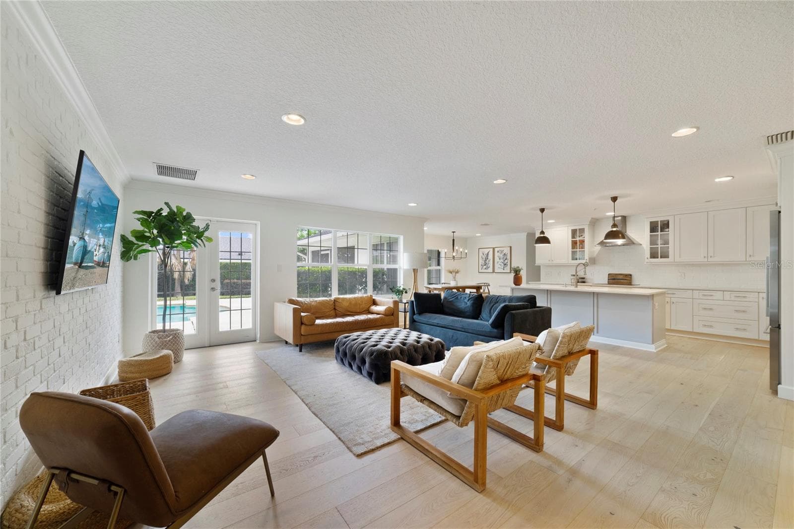 1615 KING ARTHUR CIRCLE — photo 8 of 43