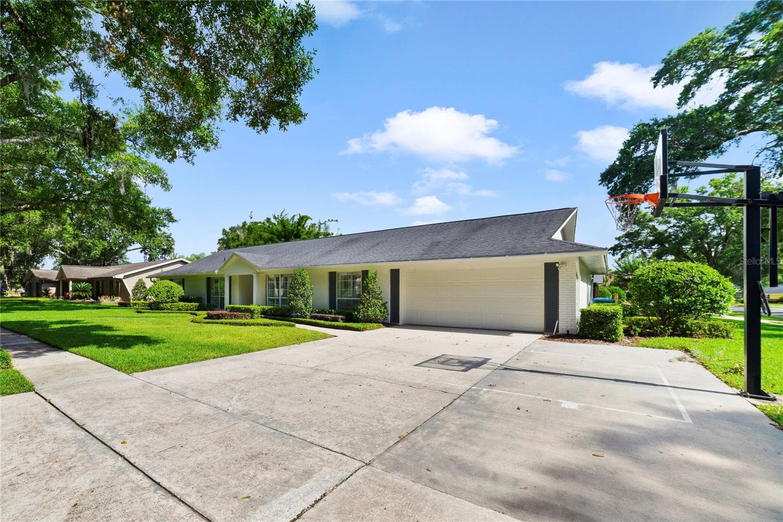 1615 KING ARTHUR CIRCLE — photo 2 of 43