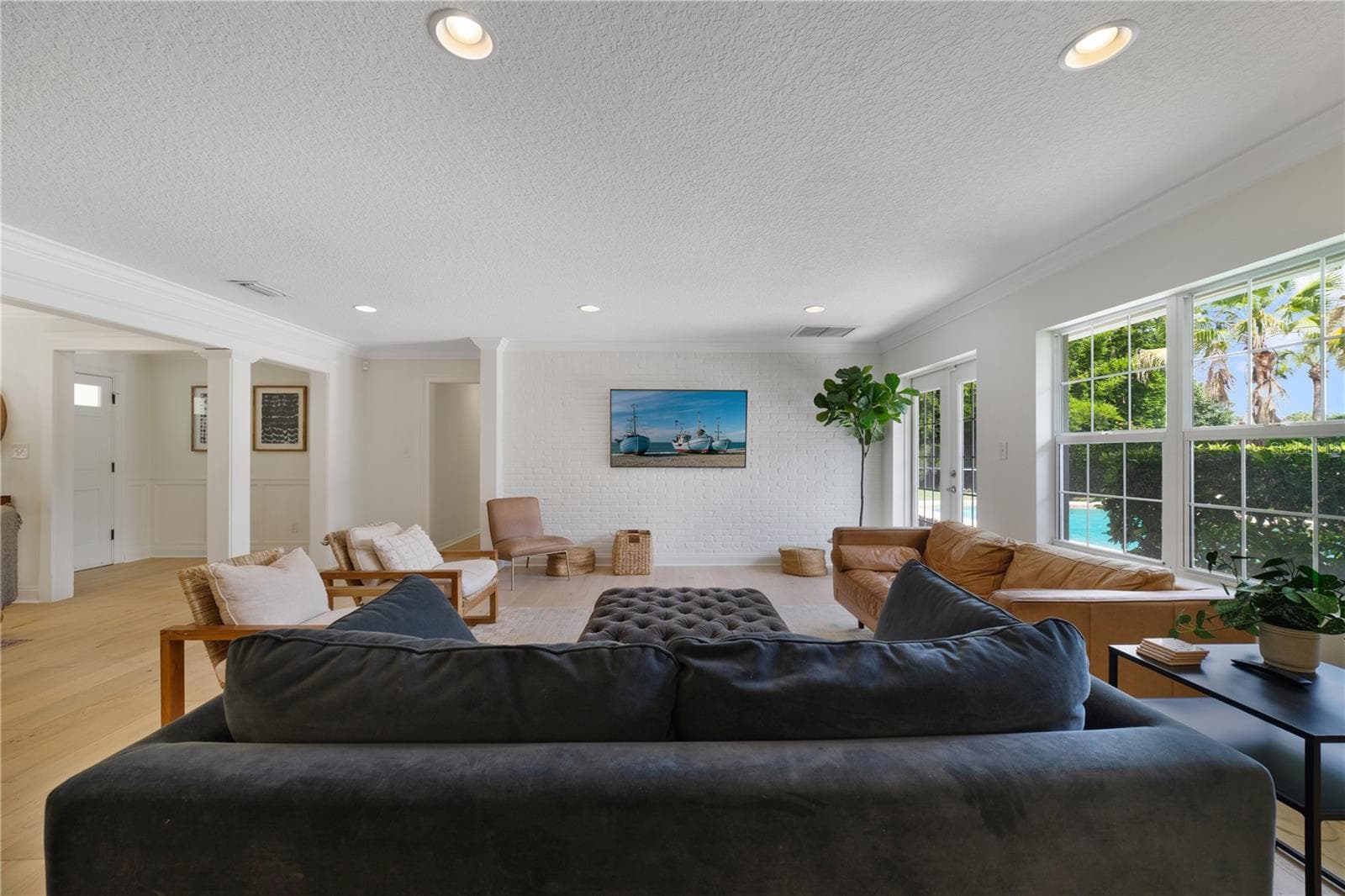 1615 KING ARTHUR CIRCLE — photo 5 of 43