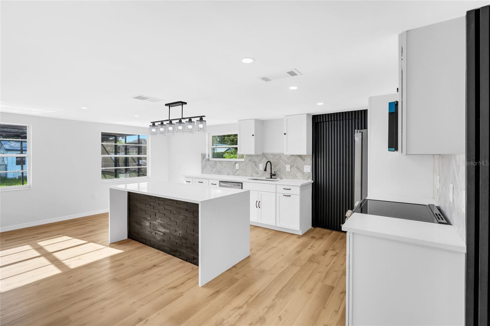 4603 ATLANTIC AVENUE — photo 17 of 51