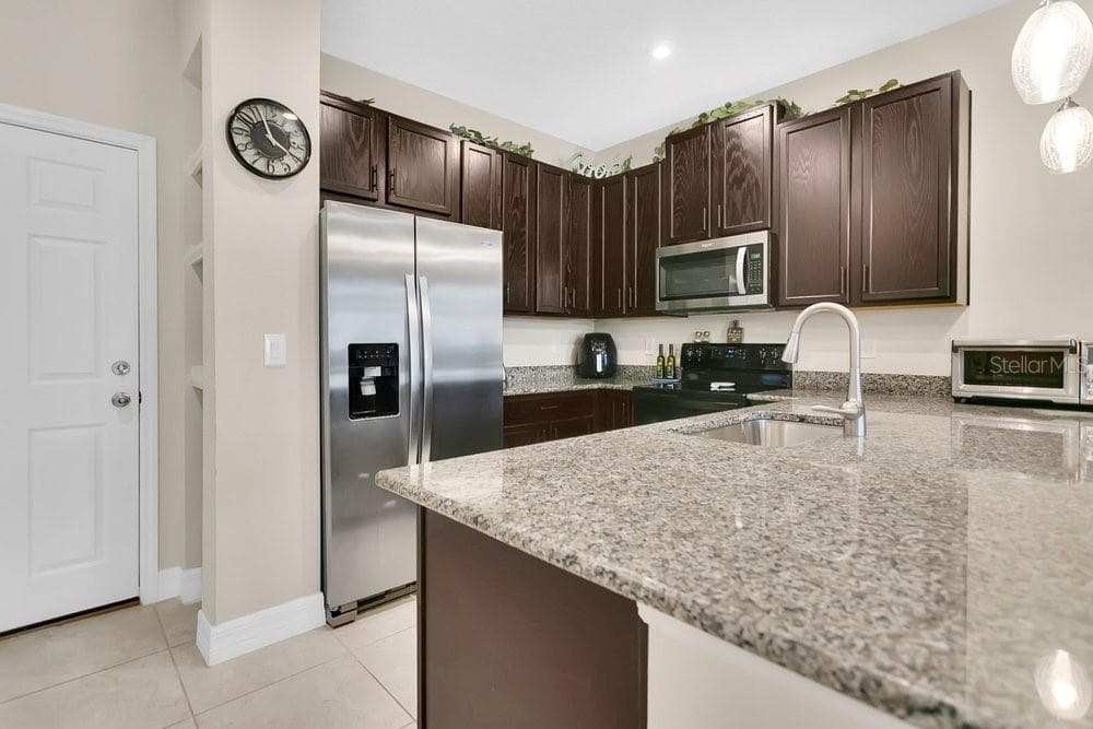 2145 VALENCIA BLOSSOM STREET — photo 7 of 32