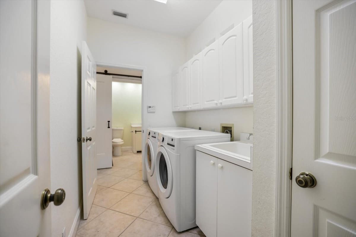 7159 VICTORIA CIRCLE — photo 34 of 58