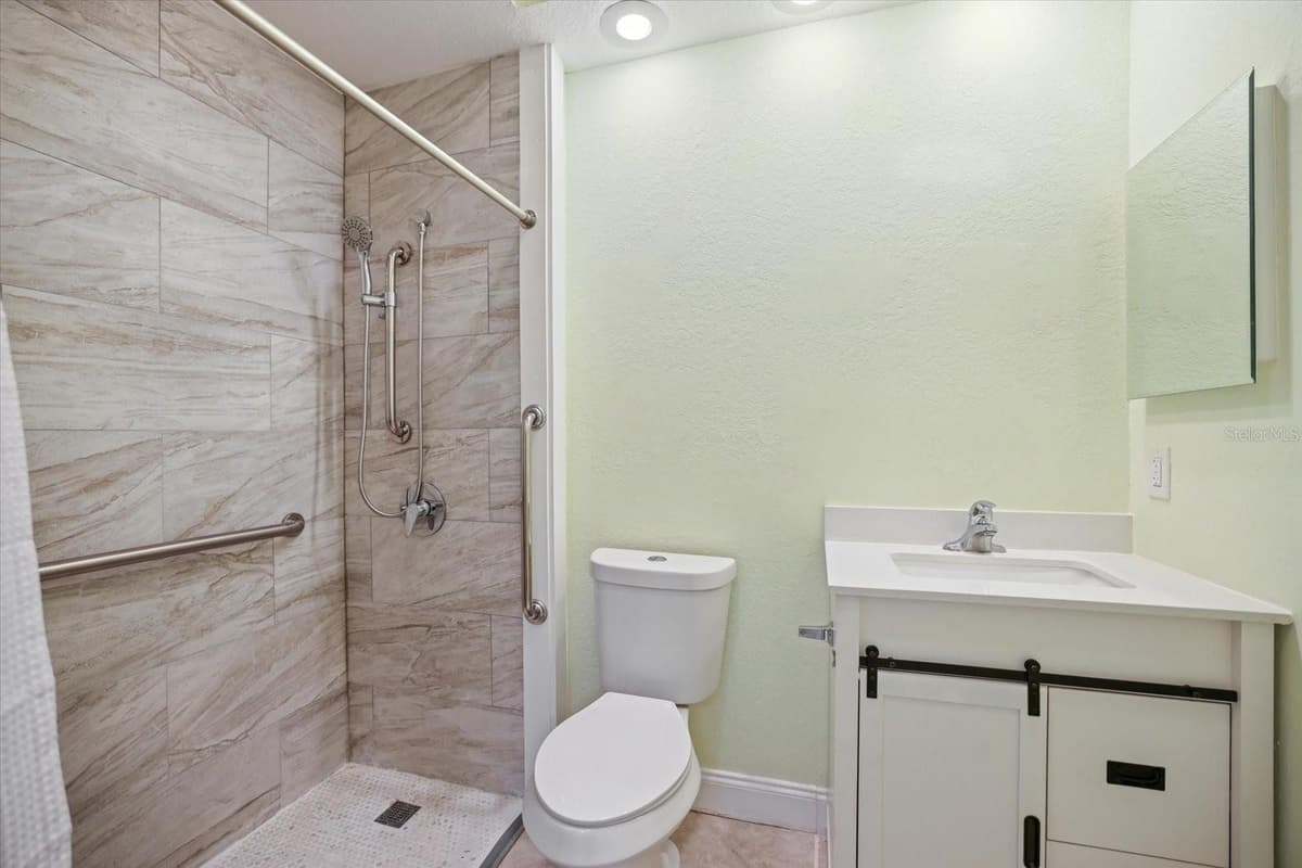 7159 VICTORIA CIRCLE — photo 32 of 58