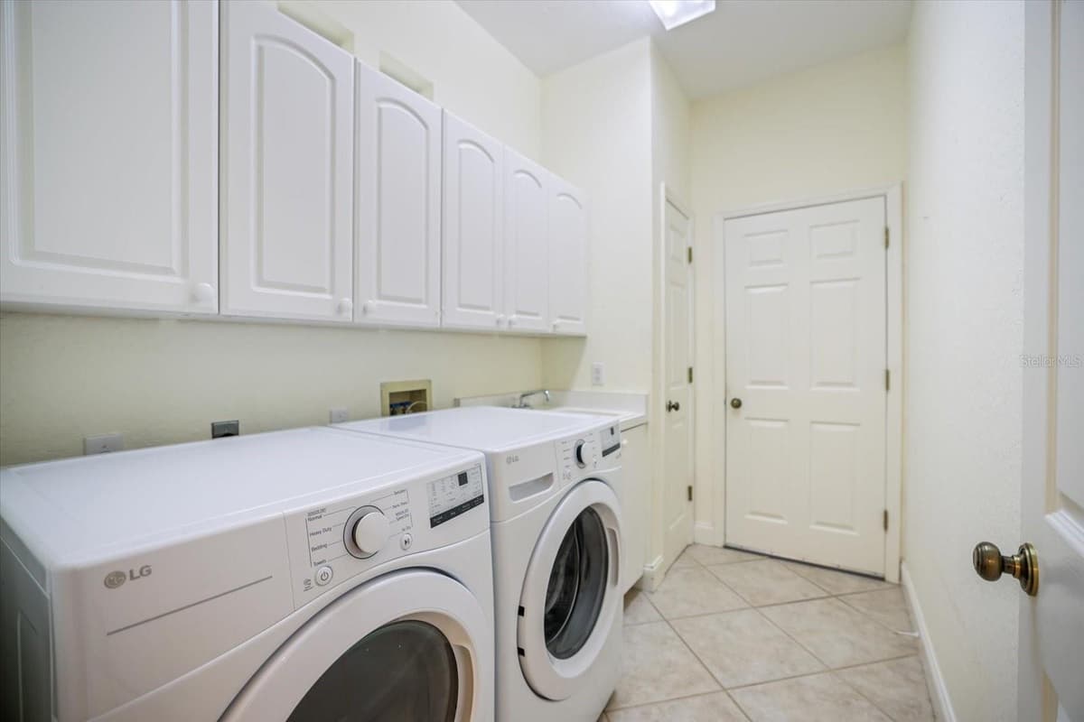 7159 VICTORIA CIRCLE — photo 33 of 58