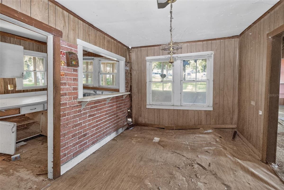 19370 FORT DADE AVENUE — photo 6 of 33