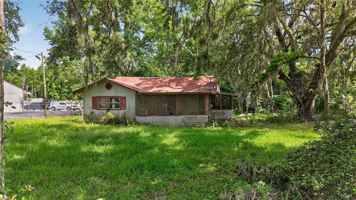 19370 FORT DADE AVENUE — photo 1 of 33