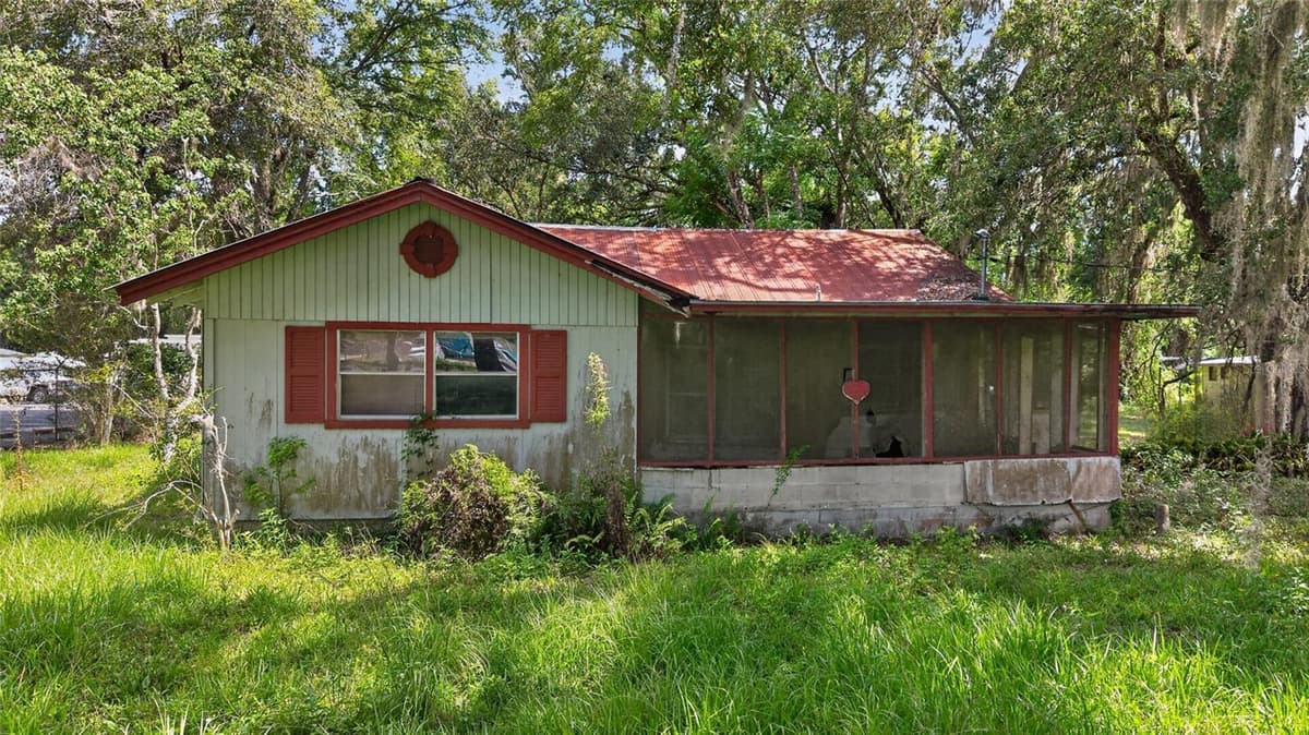 19370 FORT DADE AVENUE — photo 12 of 33
