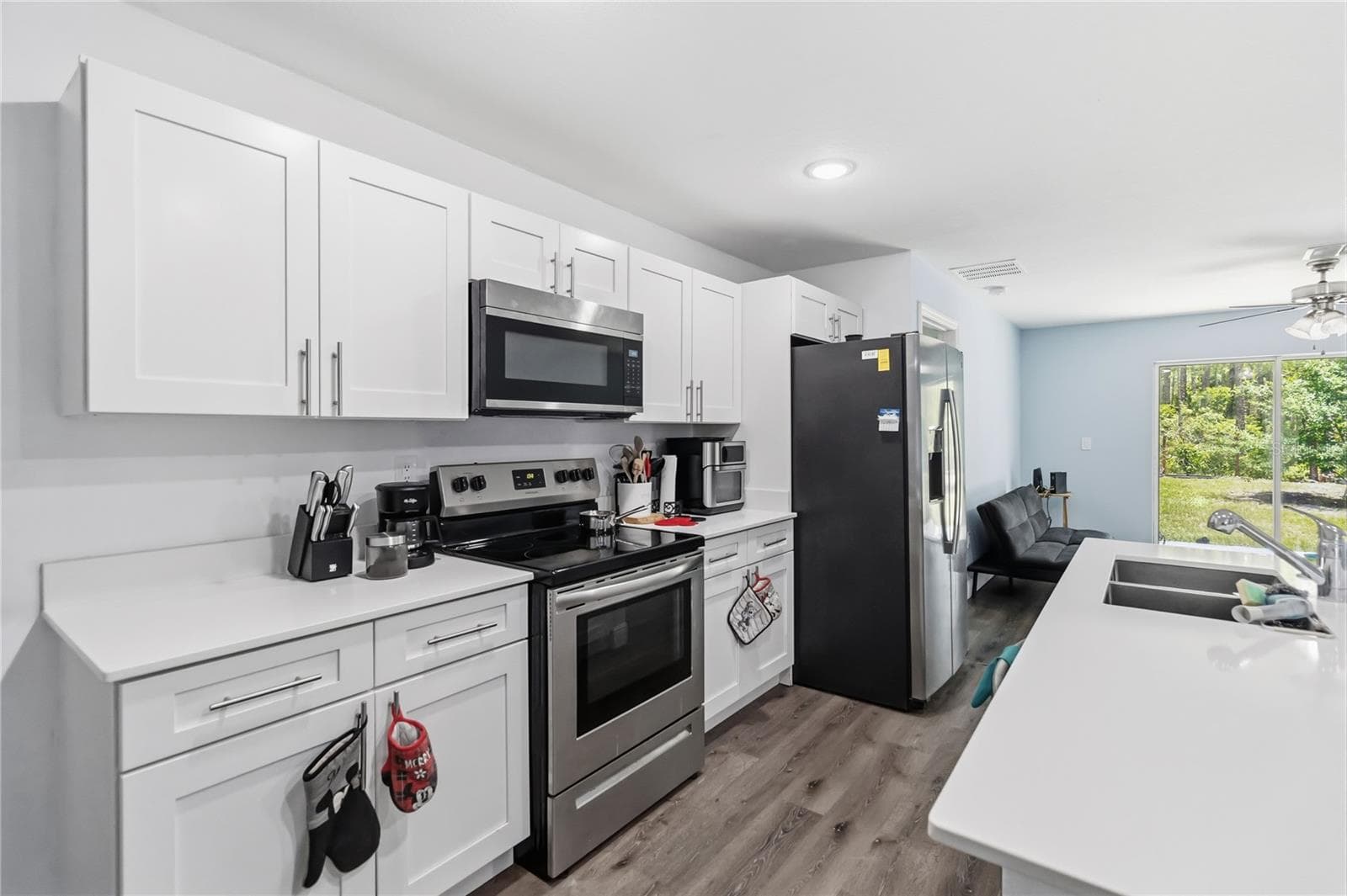 1639 11TH AVENUE — photo 7 of 25