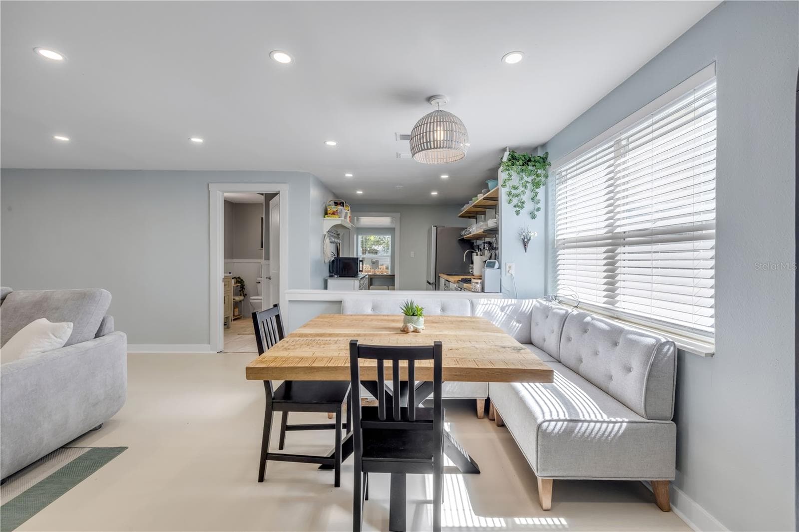 308 DUE EAST STREET — photo 12 of 90