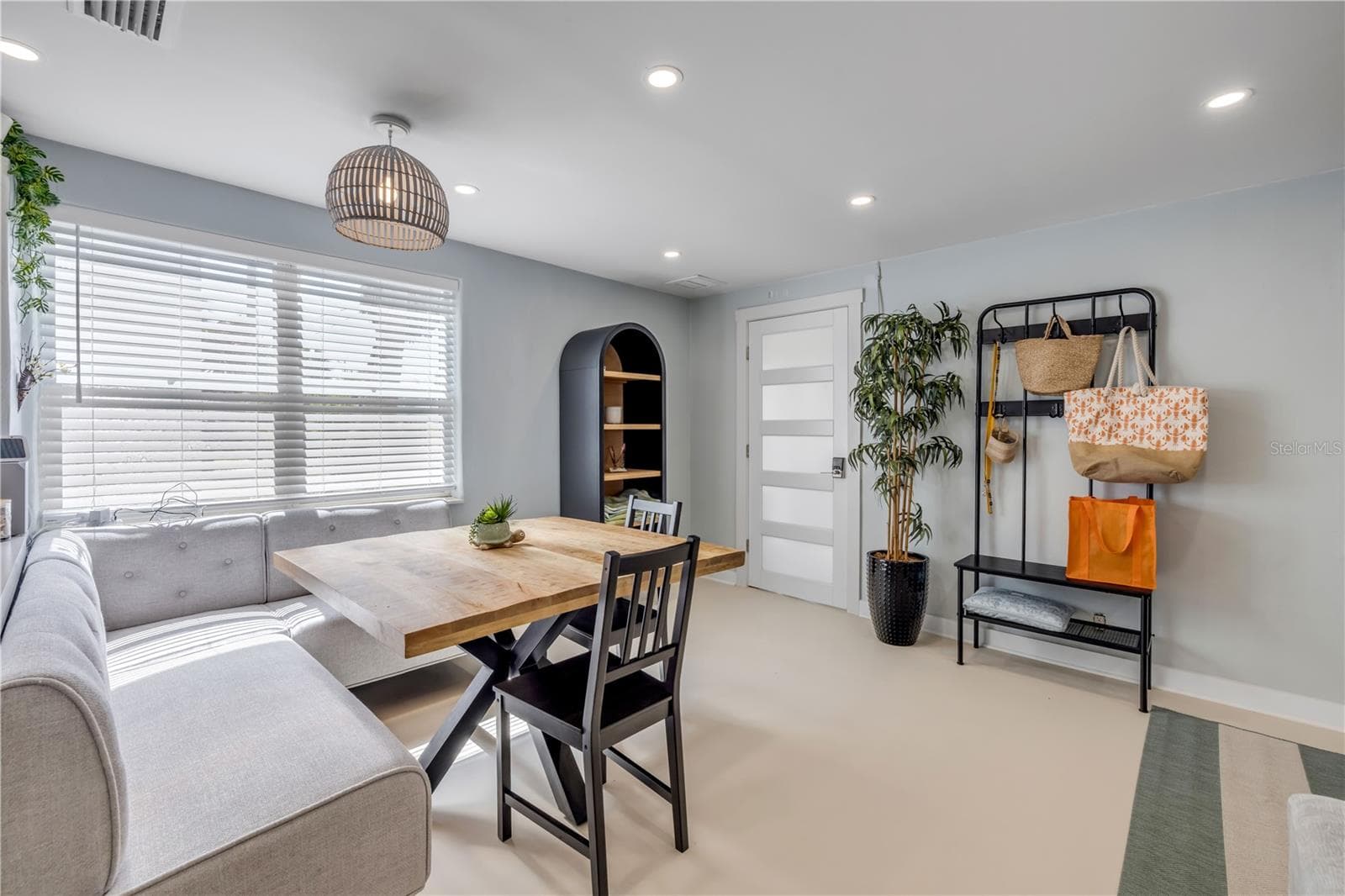 308 DUE EAST STREET — photo 13 of 90