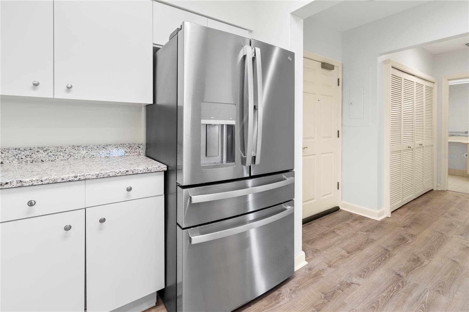 3731 SARASOTA SQUARE BOULEVARD — photo 17 of 54