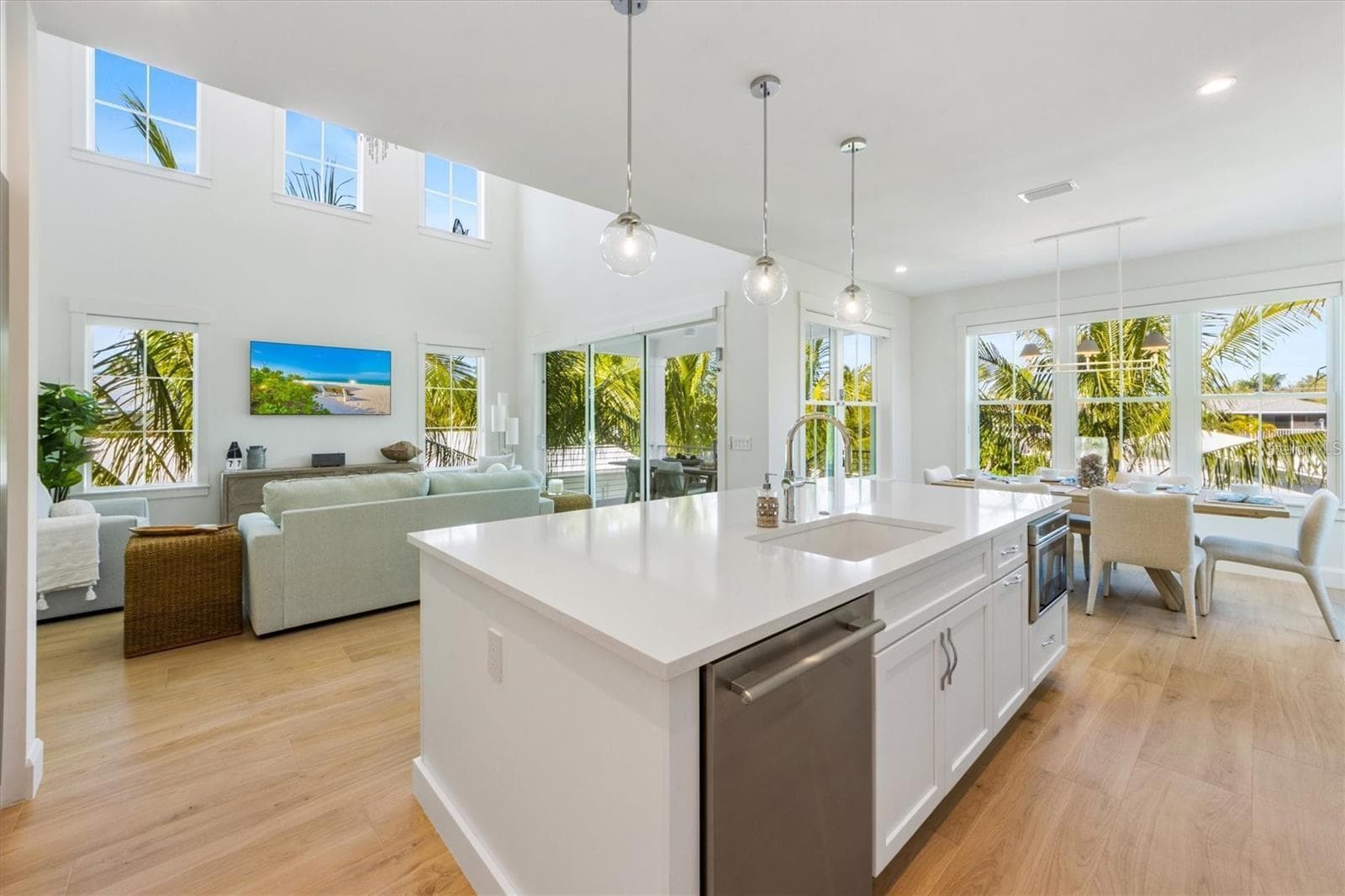 764 JACARANDA ROAD — photo 9 of 47