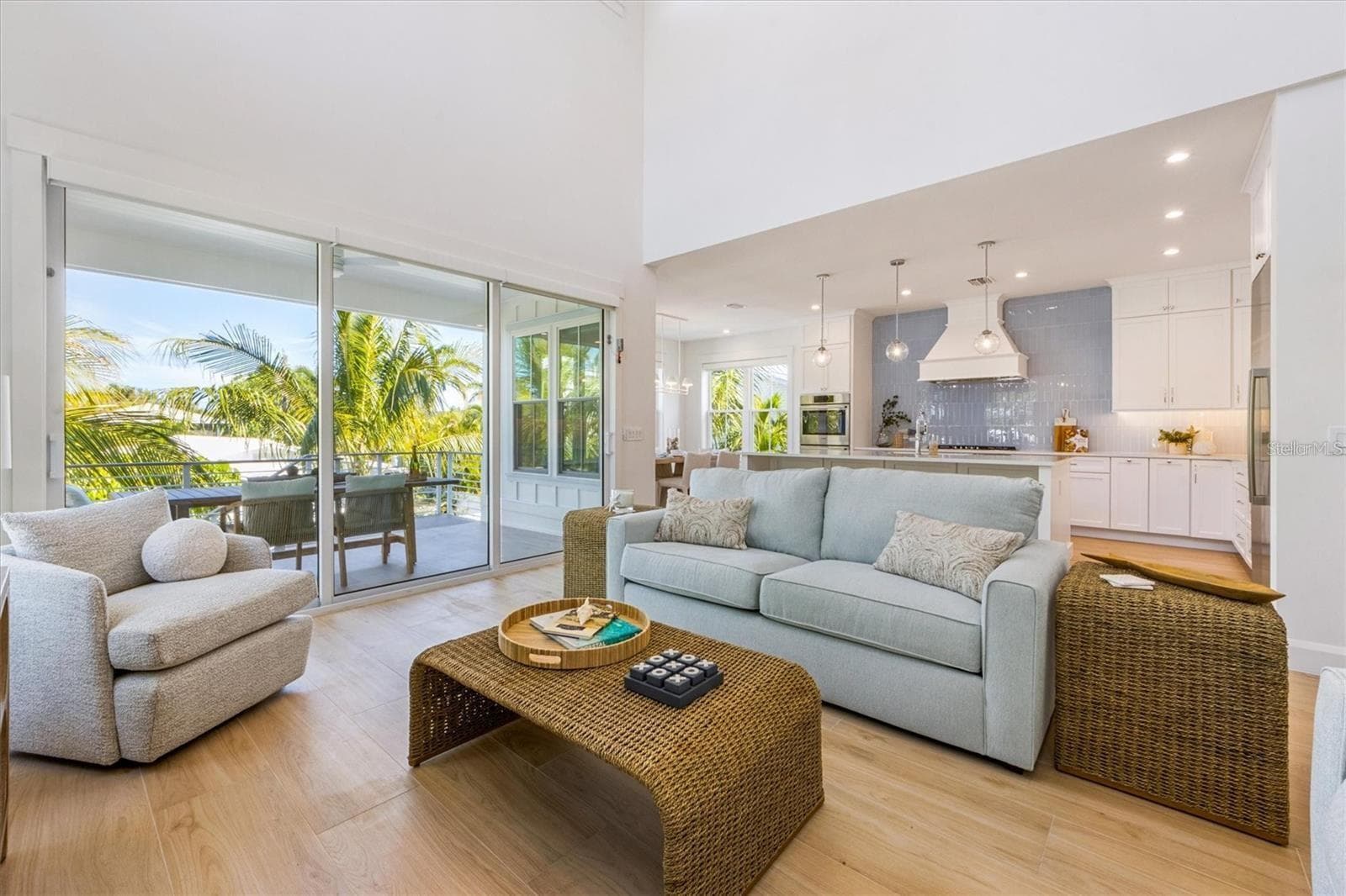 764 JACARANDA ROAD — photo 4 of 47