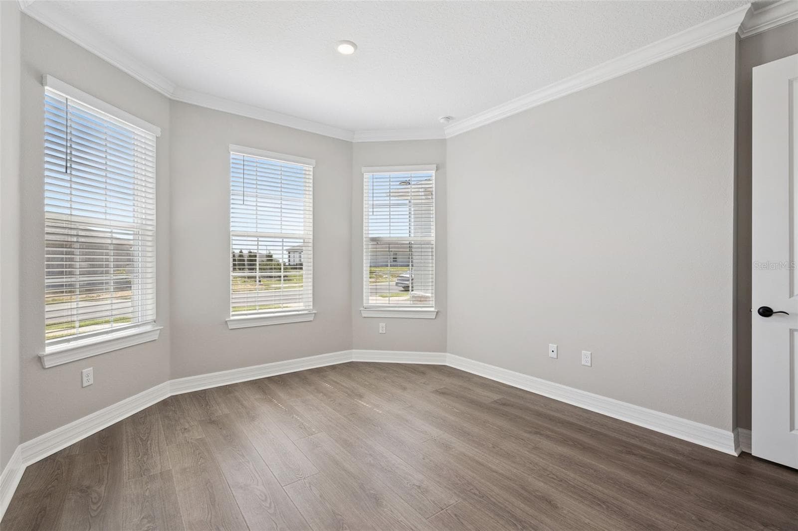 2458 DEL WEBB DRIVE — photo 4 of 61