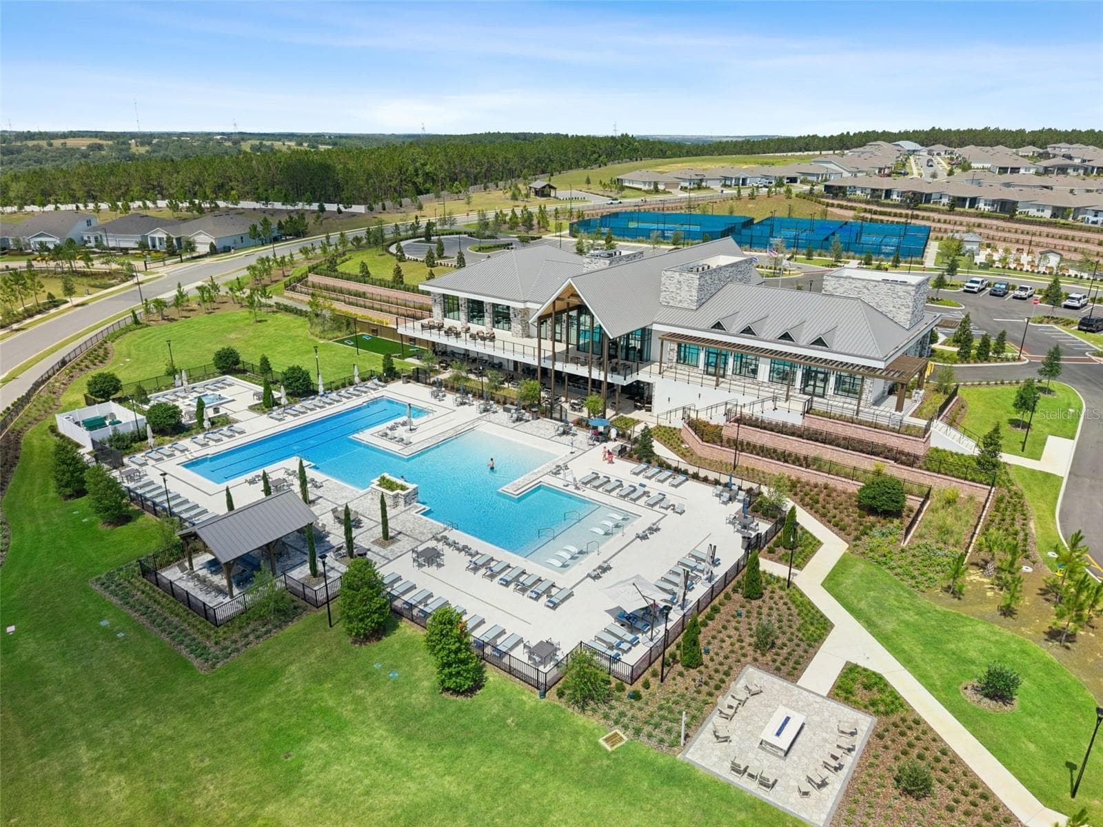 2458 DEL WEBB DRIVE — photo 38 of 61