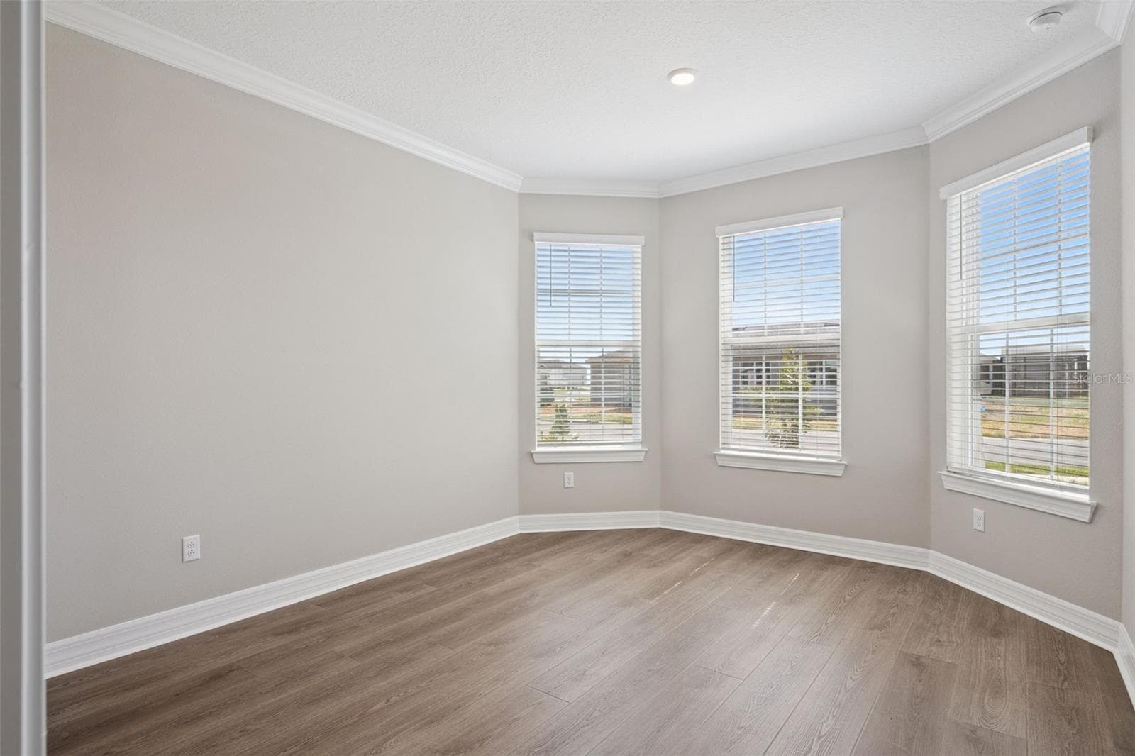 2458 DEL WEBB DRIVE — photo 5 of 61