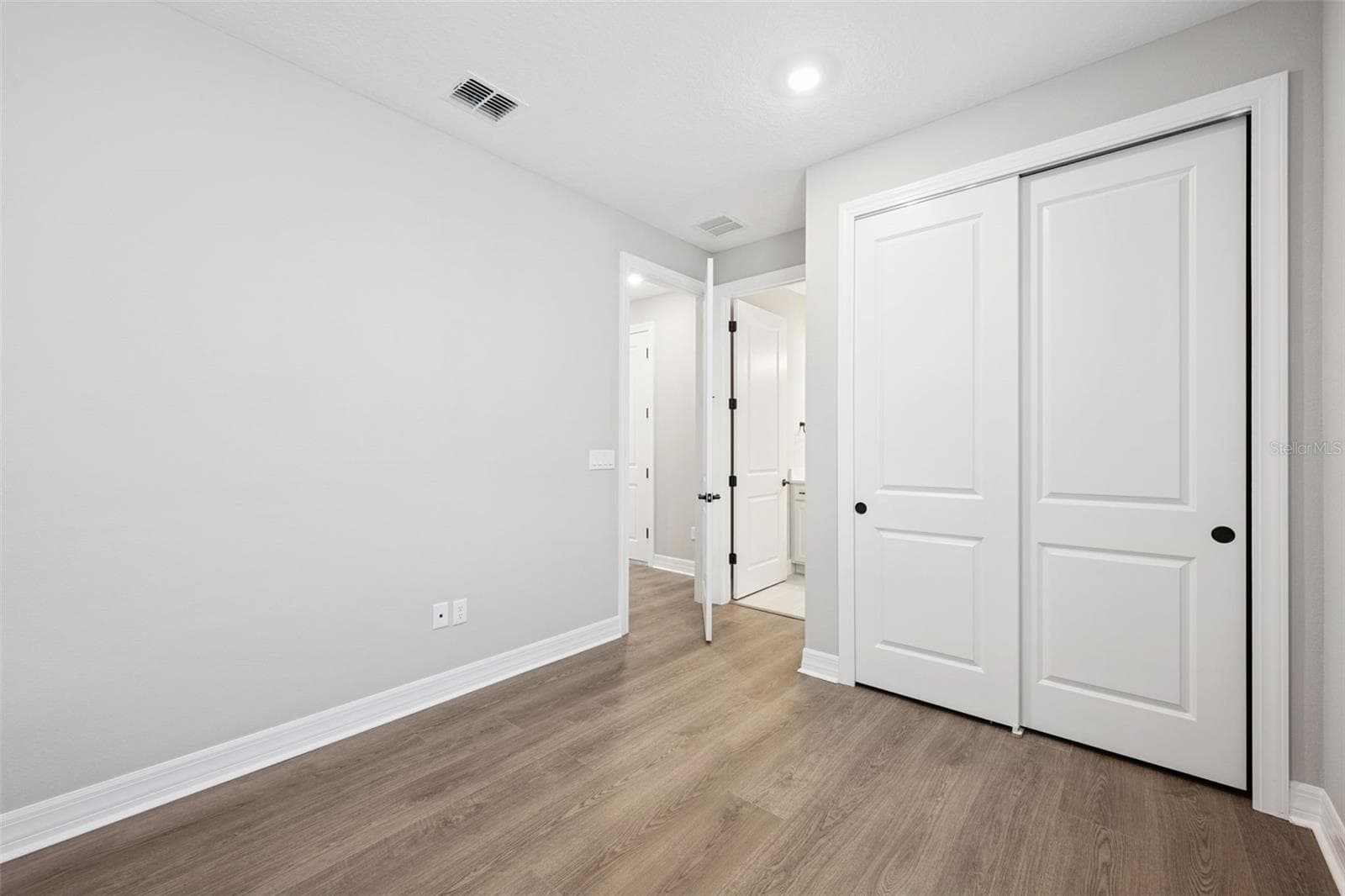 2458 DEL WEBB DRIVE — photo 25 of 61