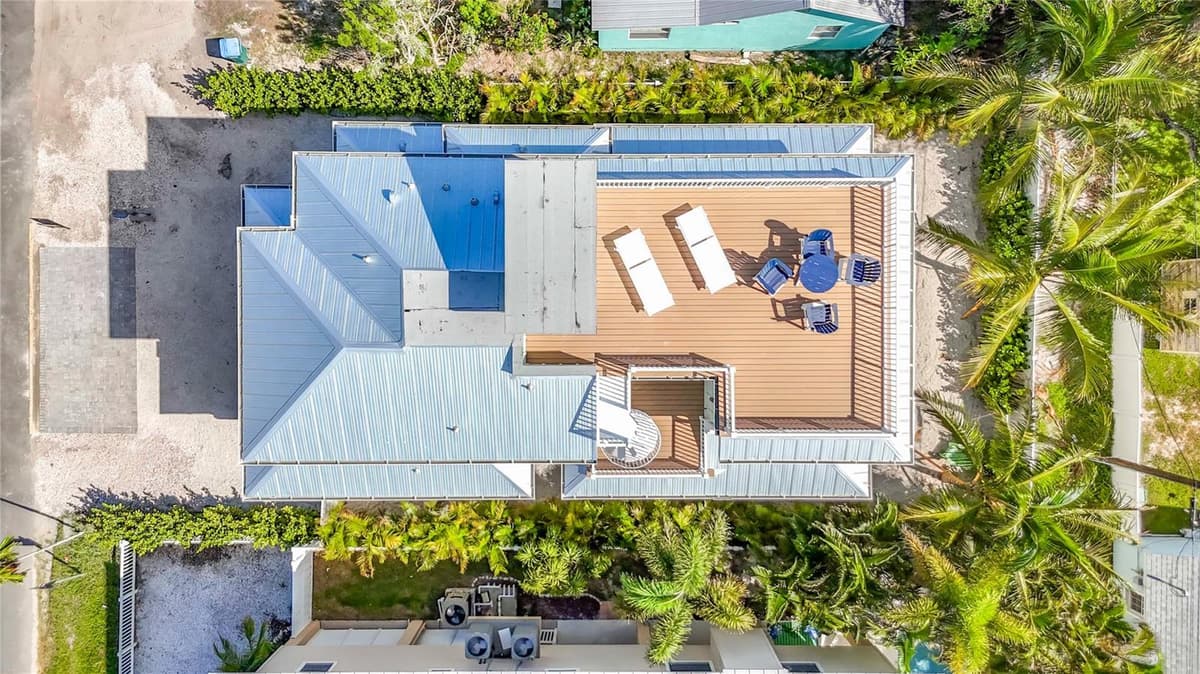 2918 GULF DRIVE — photo 83 of 92