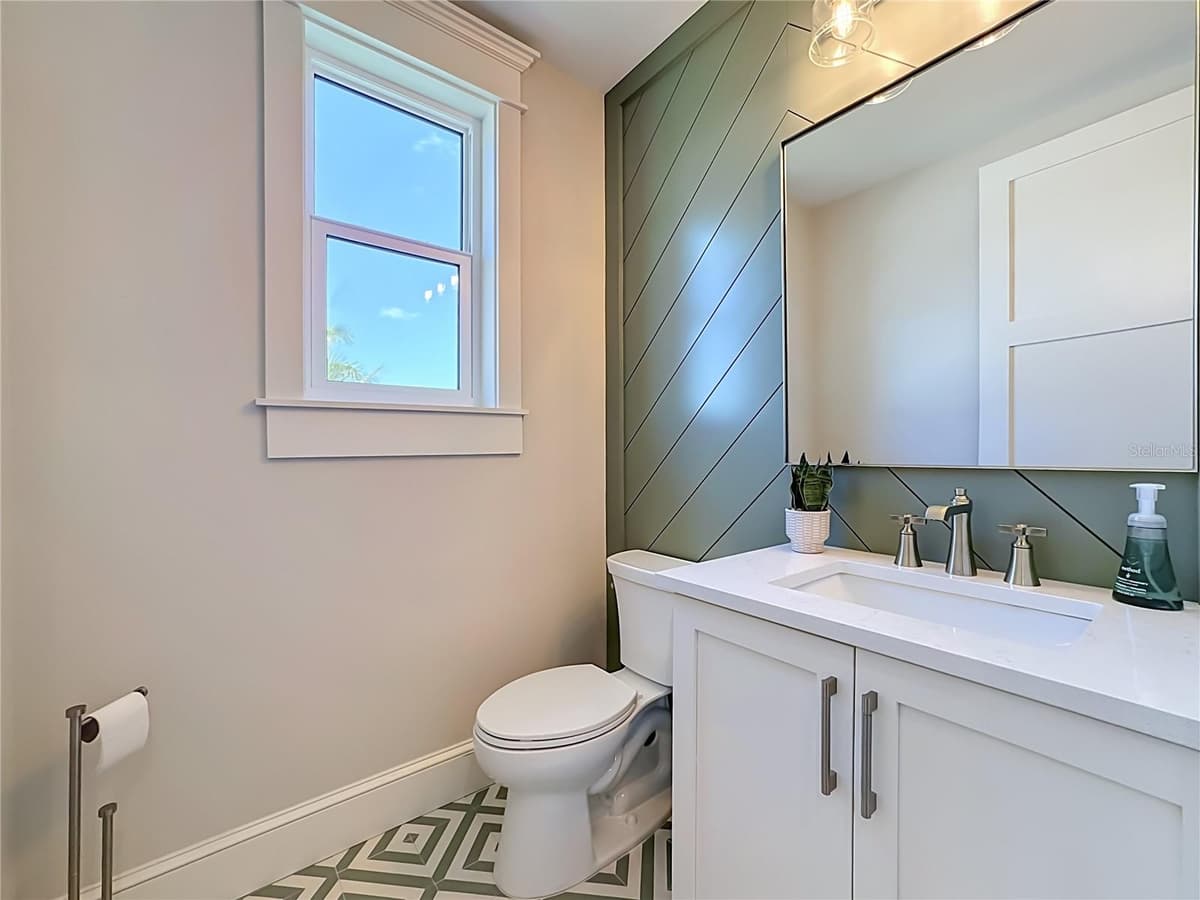 2918 GULF DRIVE — photo 23 of 92