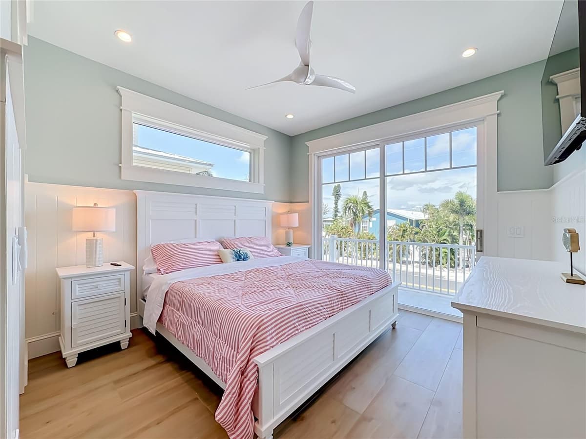 2918 GULF DRIVE — photo 30 of 92