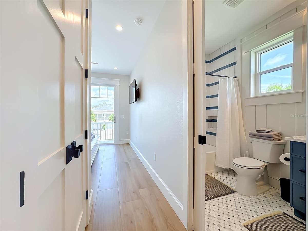 2918 GULF DRIVE — photo 36 of 92