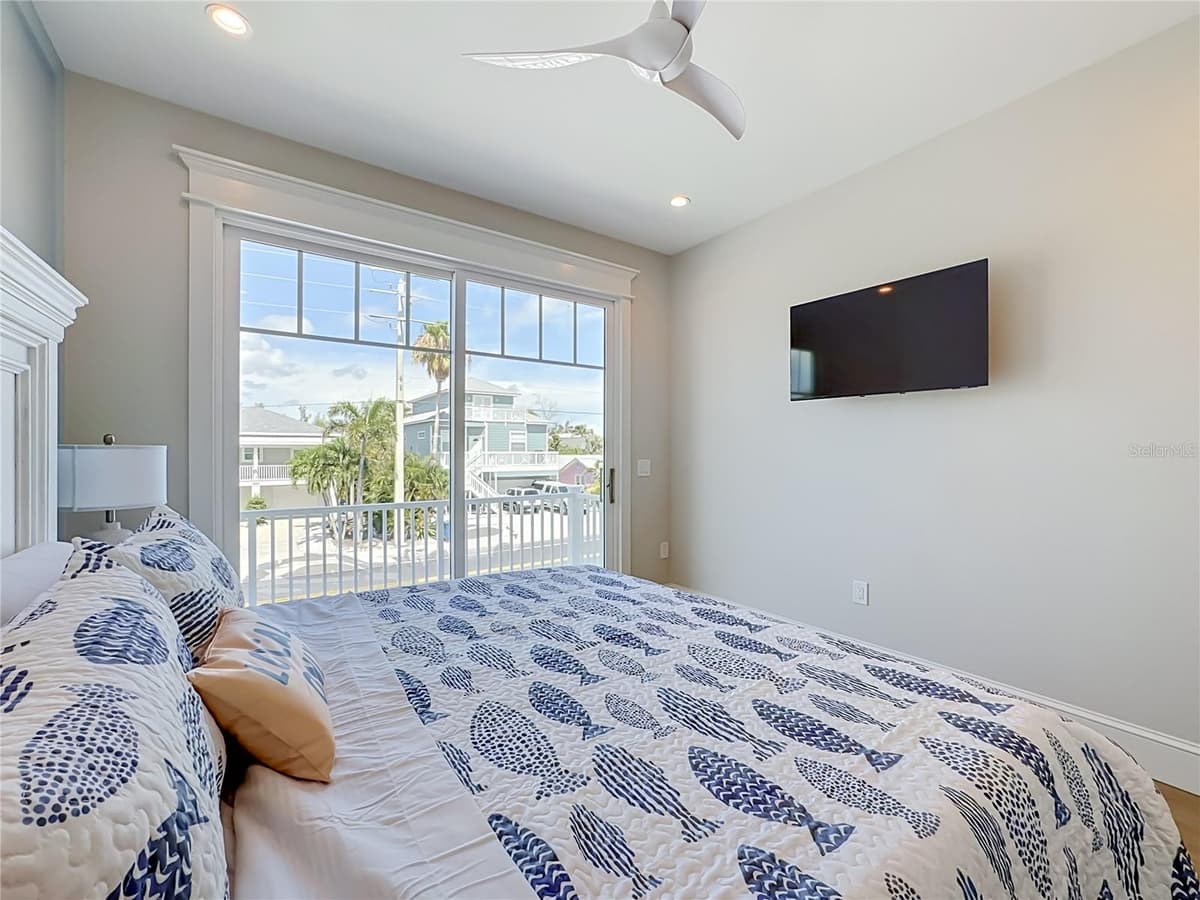 2918 GULF DRIVE — photo 34 of 92