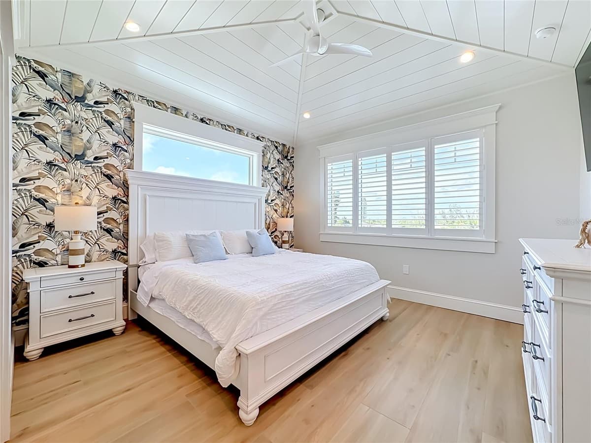 2918 GULF DRIVE — photo 40 of 92