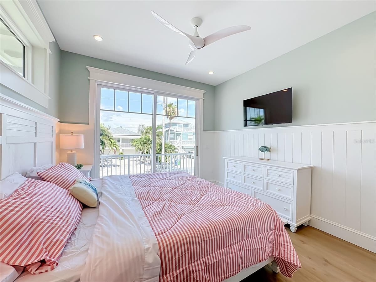 2918 GULF DRIVE — photo 29 of 92