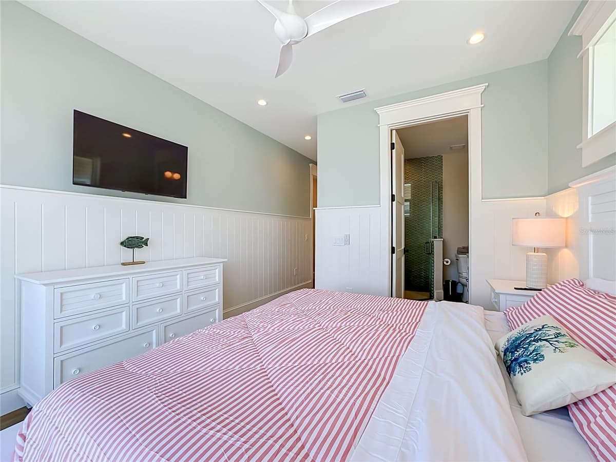 2918 GULF DRIVE — photo 31 of 92