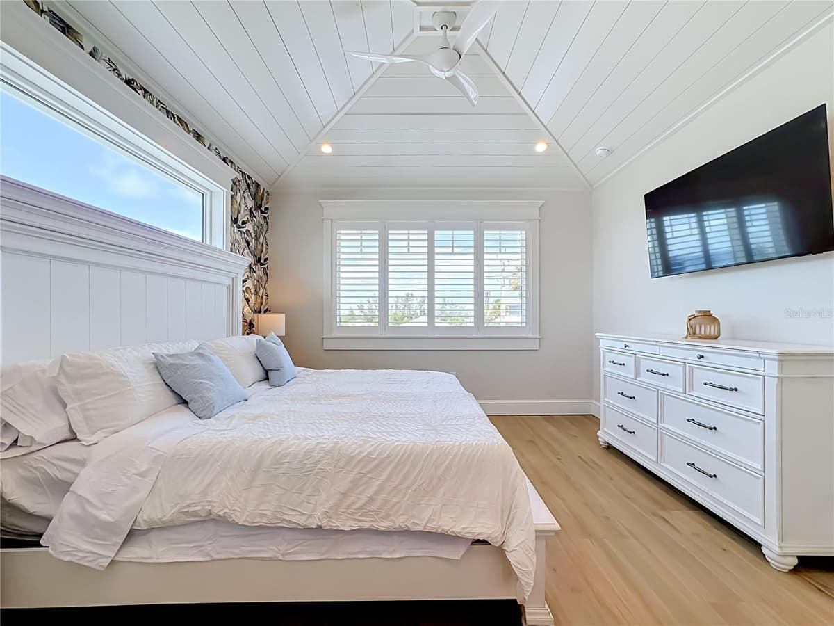 2918 GULF DRIVE — photo 39 of 92