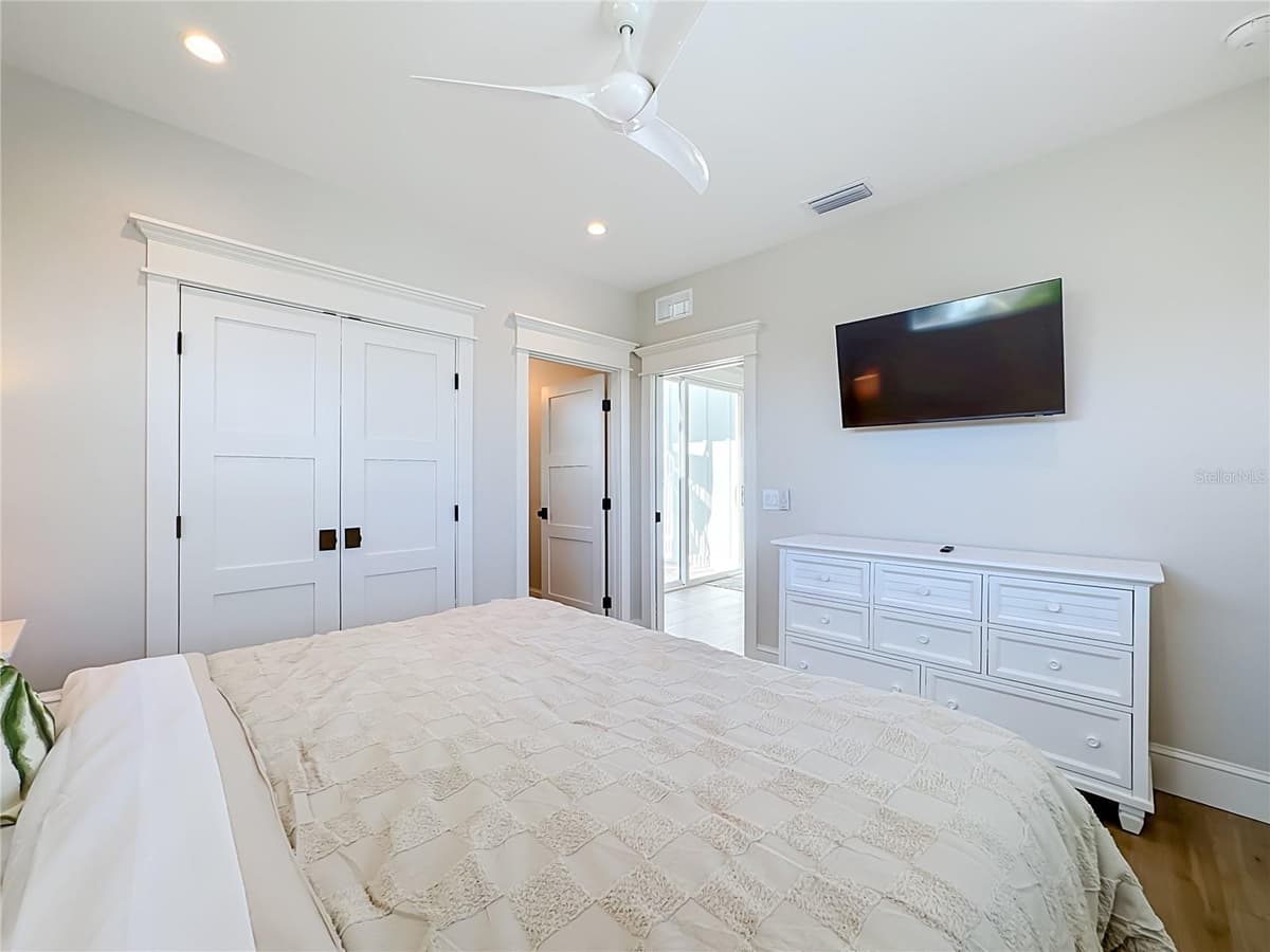 2918 GULF DRIVE — photo 46 of 92