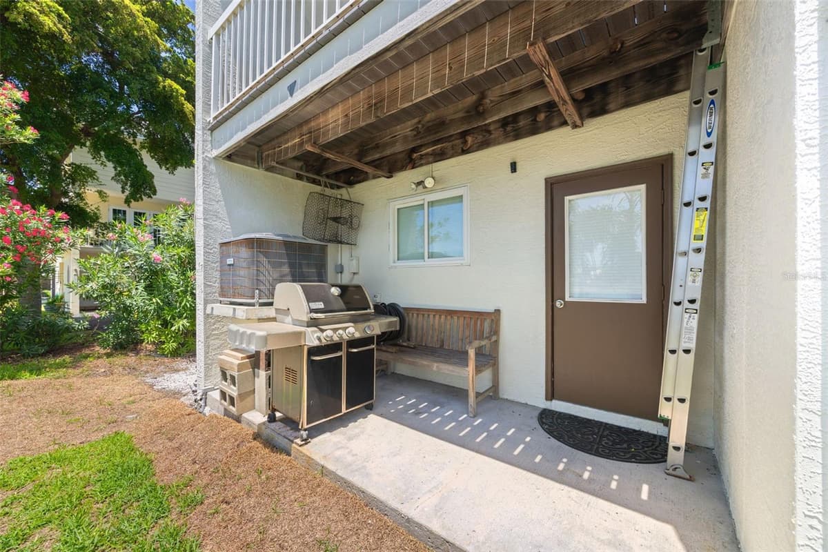 367 MADEIRA CIRCLE — photo 40 of 55