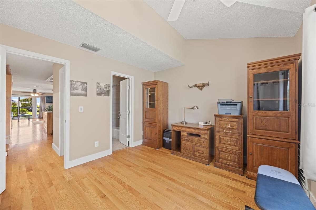 367 MADEIRA CIRCLE — photo 20 of 55