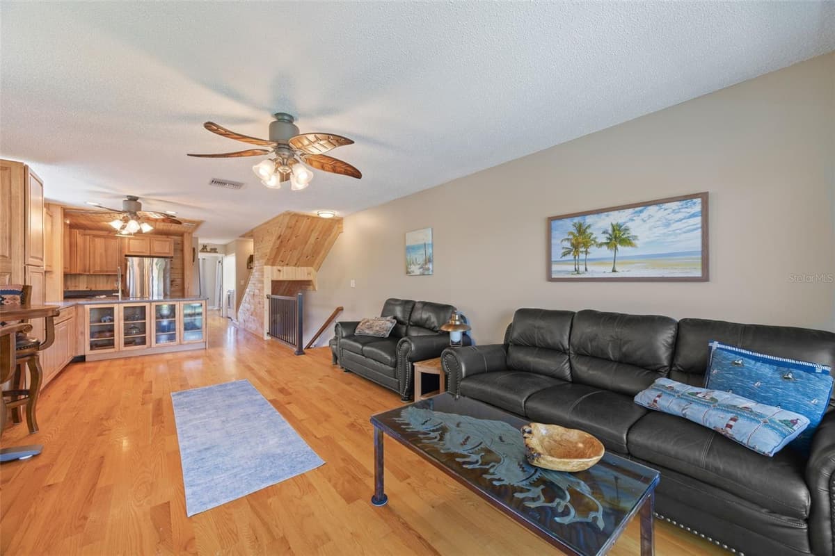 367 MADEIRA CIRCLE — photo 18 of 55