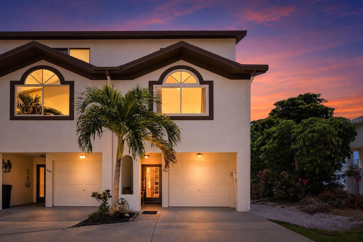 367 MADEIRA CIRCLE — photo 1 of 55