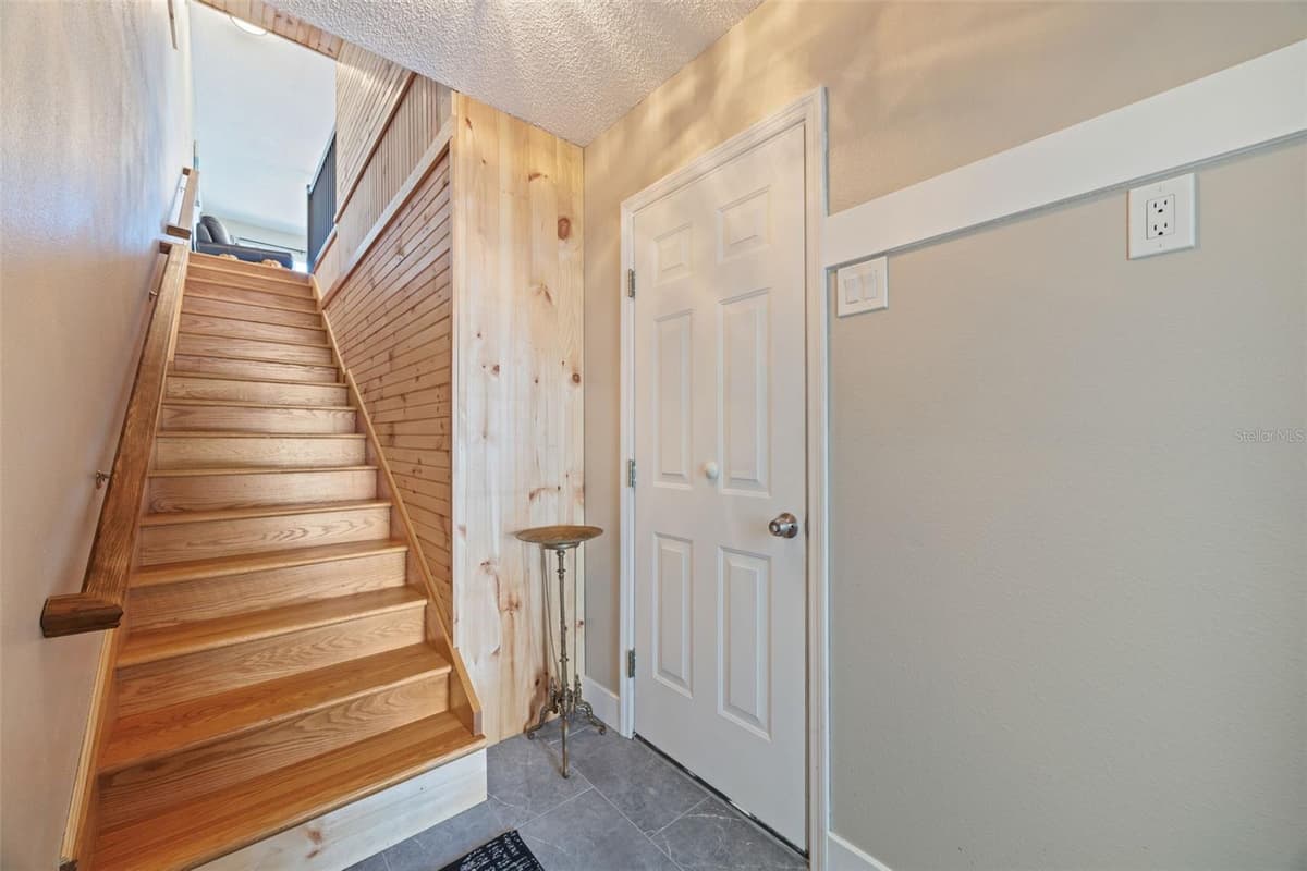 367 MADEIRA CIRCLE — photo 7 of 55